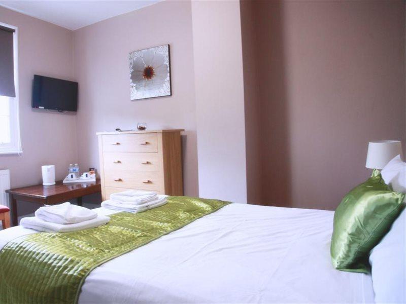 Hampton Court Hotel East Molesey Esterno foto