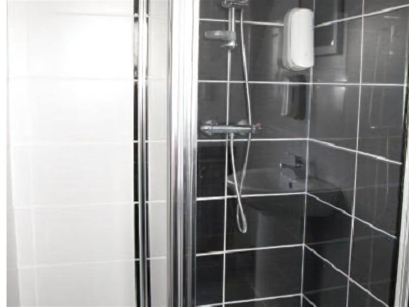 Hampton Court Hotel East Molesey Esterno foto